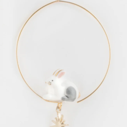 POLAR HARE SMALL HOOP EARRINGS WITH GOLD STAR - ARCTIQUE /Petites créoles lièvre polaire - Arctique